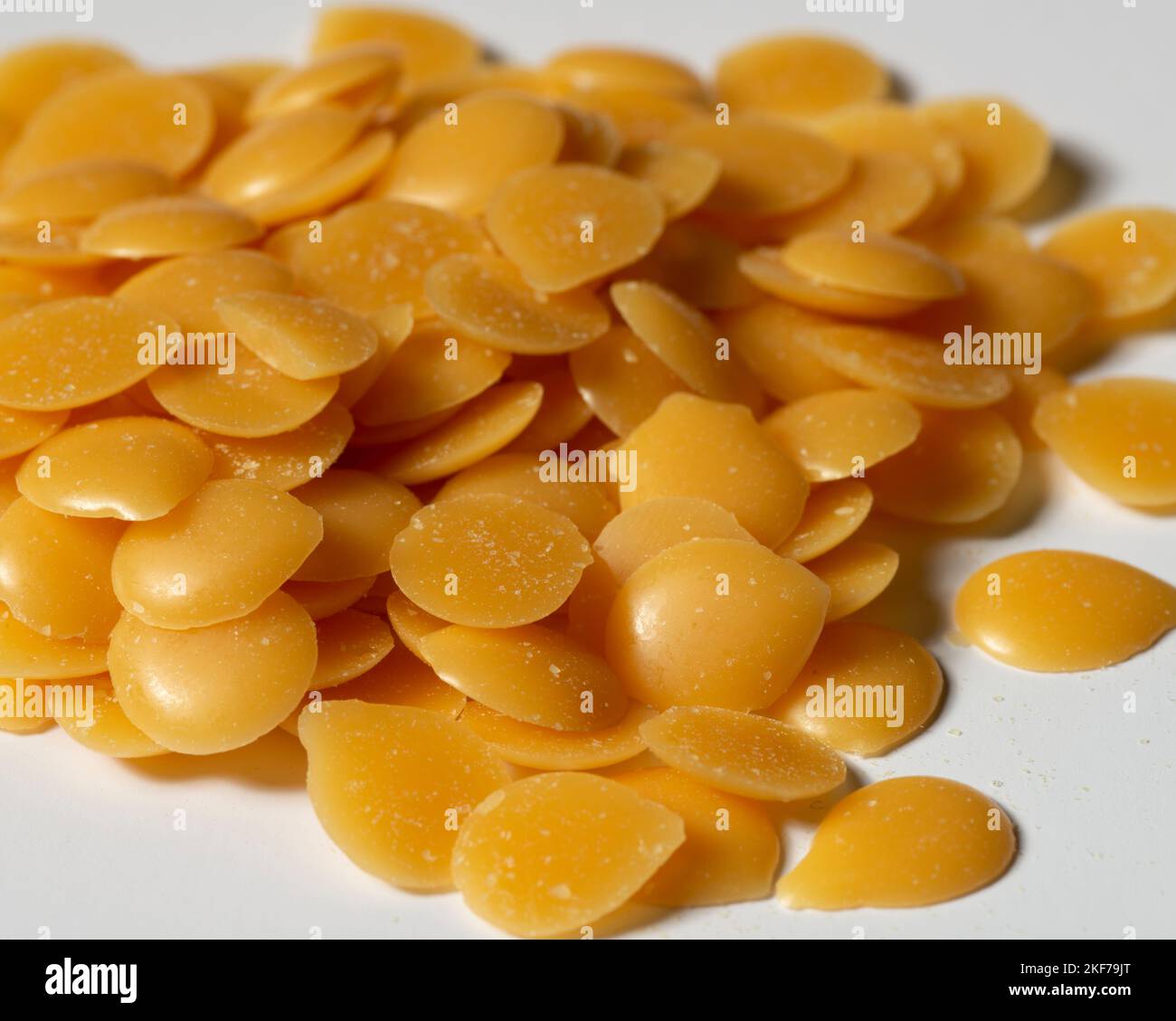 Cire de candélilla SP 75. Ingrédient chimique pour les produits cosmétiques et de toilette. Banque D'Images