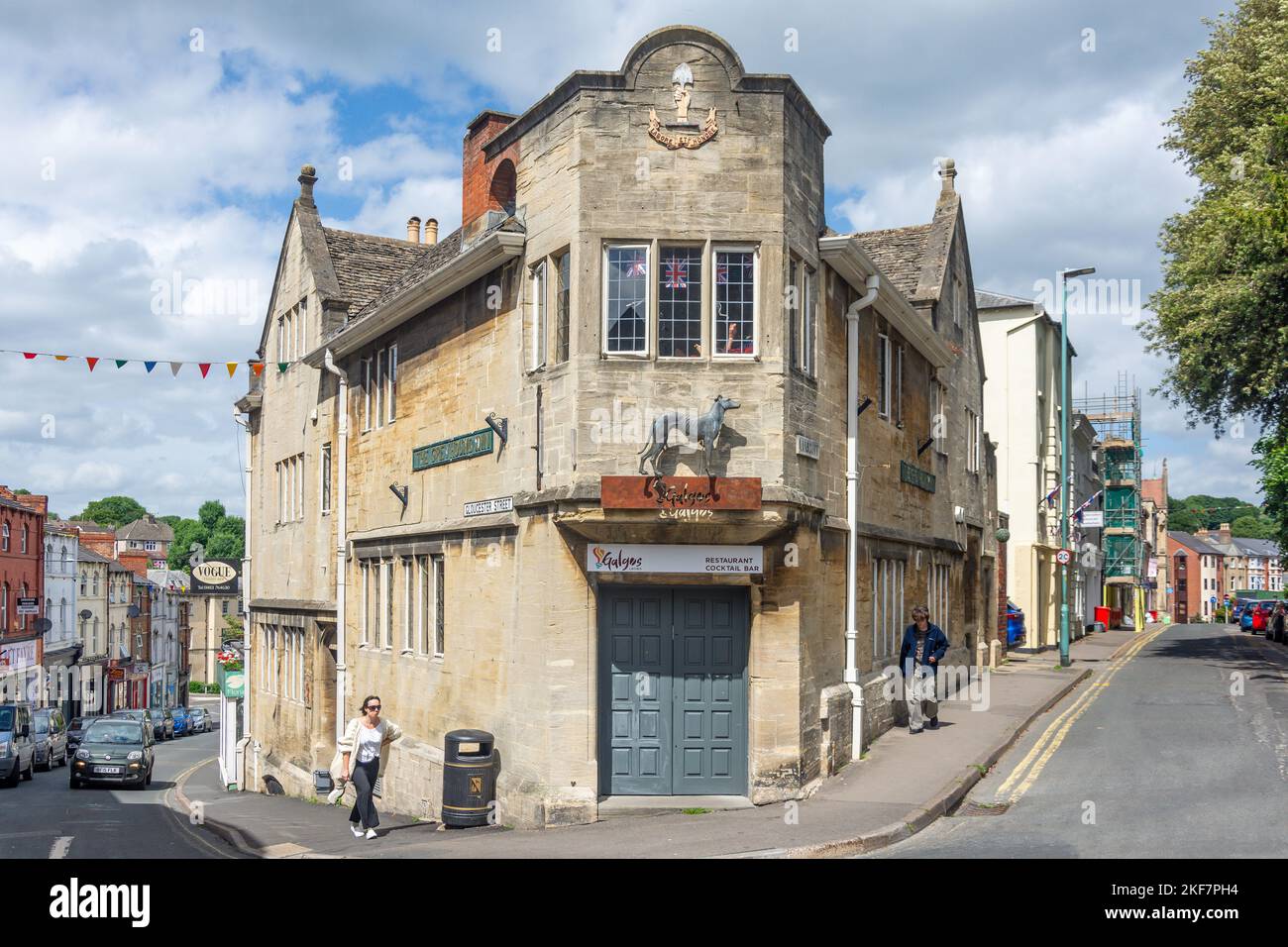 L'ancien Greyhound Inn (maintenant Galgos Latino Restaurant), Gloucester Street, Stroud, Gloucestershire, Angleterre, Royaume-Uni Banque D'Images