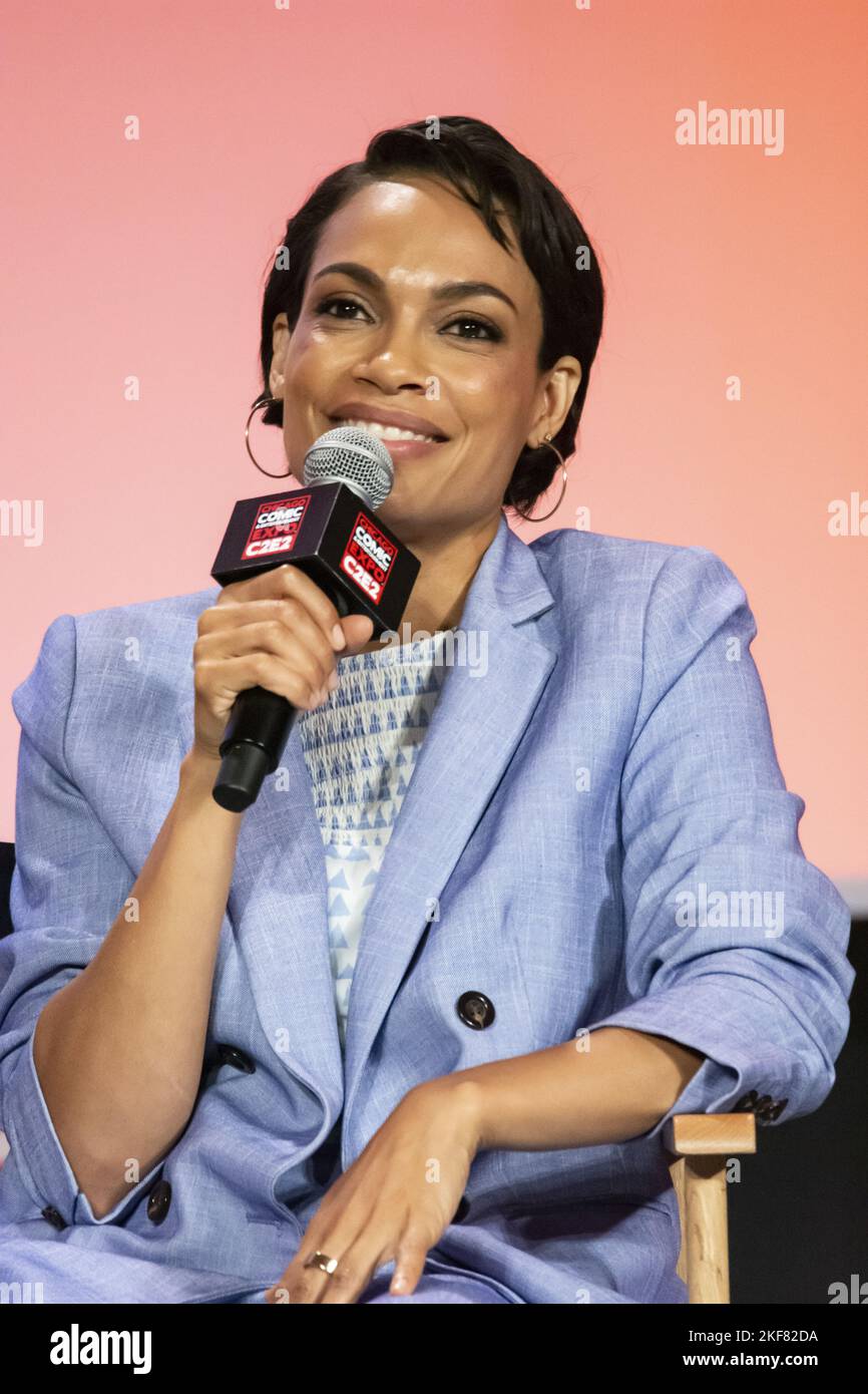 Rosario Dawson accueille des questions-Réponses au C2E2 2022 (Chicago Comic and Entertainment Expo) à McCormick place le dimanche, 7 août 2022 à Chicago, il, États-Unis avec: Rosario Dawson où: Chicago, Illinois, États-Unis quand: 07 août 2022 crédit: Adam Bielawski/WENN.com Banque D'Images
