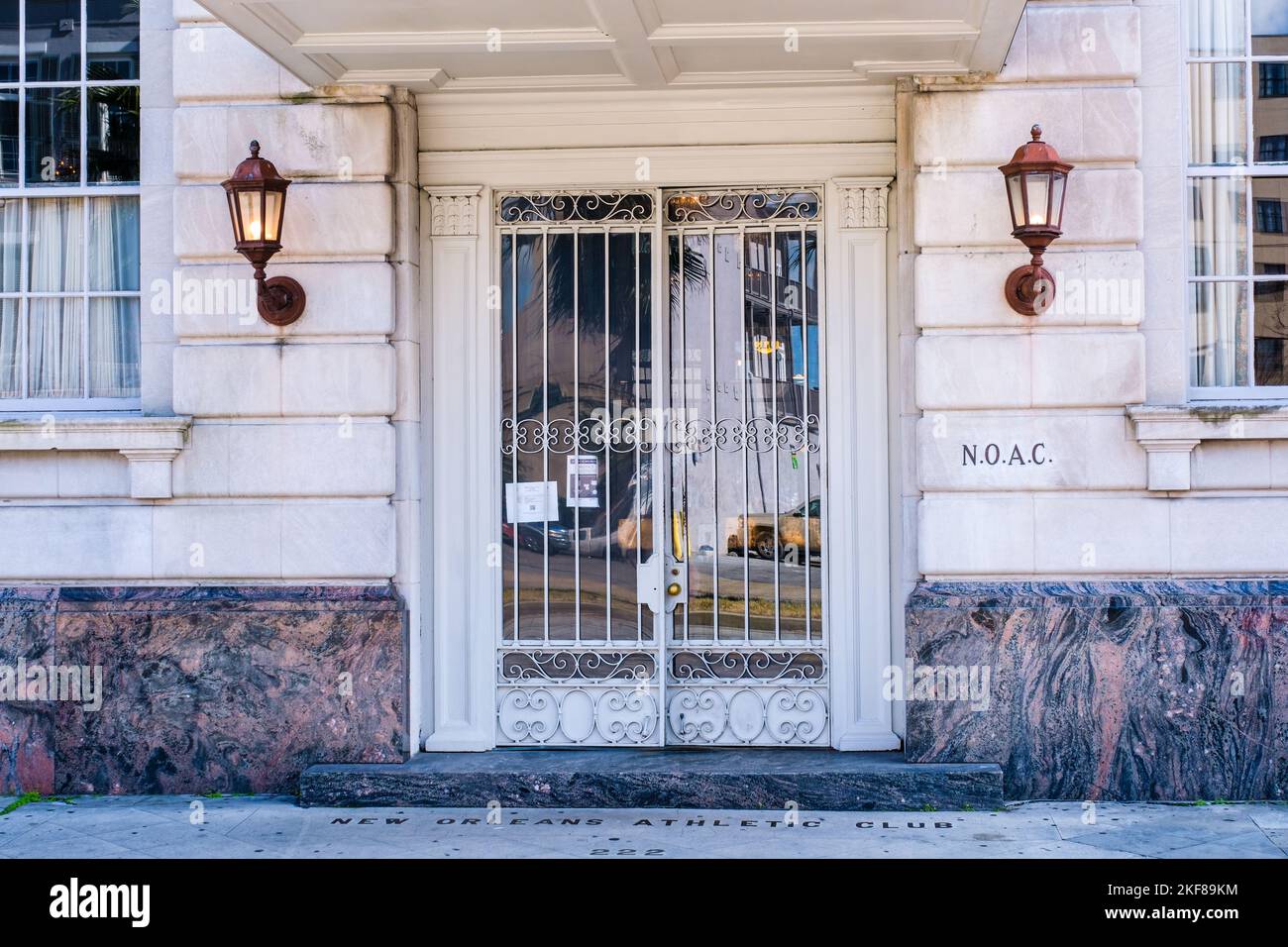 NEW ORLEANS, LA, États-Unis - 14 JANVIER 2021 : entrée au New Orleans Athletic Club sur Rampart Street Banque D'Images