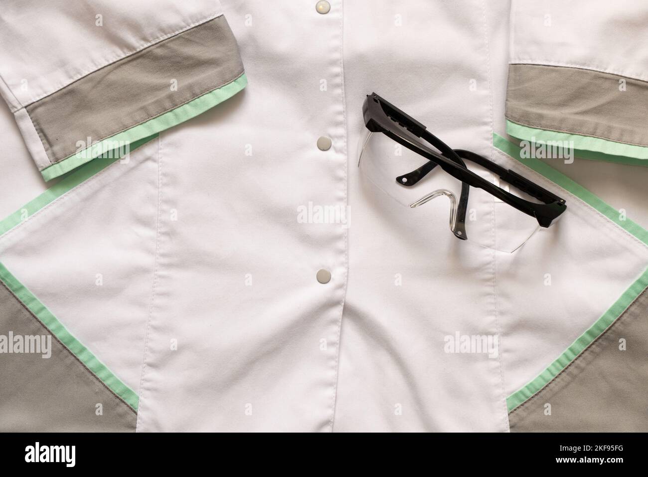 Combinaison médicale d'un étudiant étudiant étudiant pour un médecin en Ukraine, uniforme médical, santé et protection Banque D'Images