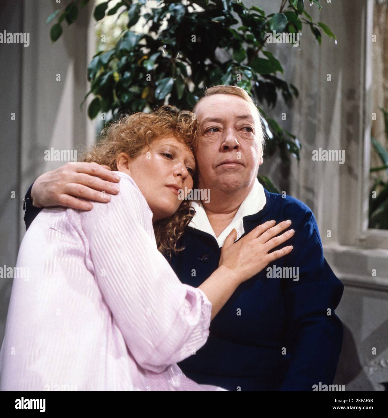 DAS Frauenzimmer, Fernsehfilm aus der Sendreihe 'das kleine Fernsehspiel', Deutschland 1981, Regie: Claudia von Alemann, Darsteller: Evelyne Didi, Denise Peron Banque D'Images