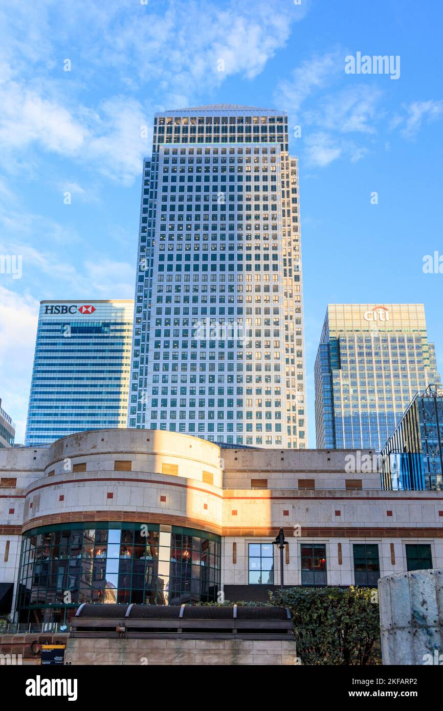 Canary Wharf (1 Canada Square) et les bâtiments du groupe HSBC et Citi dans le quartier financier de Londres, au Royaume-Uni Banque D'Images