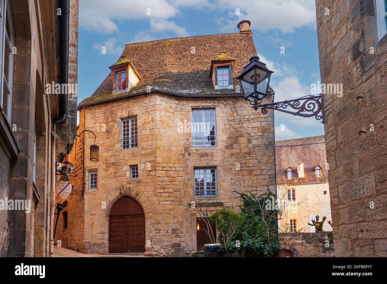 Façades représentatives de la ville de Sarlat la Caneda, en Périgord, Dordogne, Nouvelle-Aquitaine, France Banque D'Images
