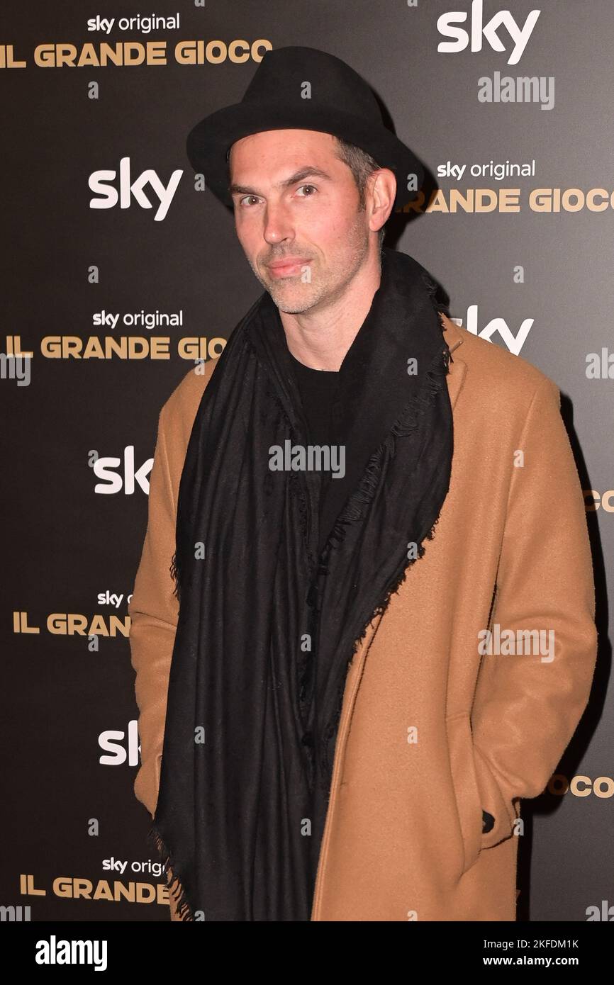 Rome, Italie. 17th novembre 2022. Thomas de Gasperi assiste au tapis rouge de la série Sky tv 'il grande gioco' au Teatro Eliseo. Crédit : SOPA Images Limited/Alamy Live News Banque D'Images