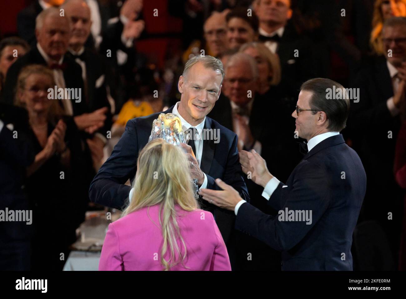 Le Prince Daniel décerne un prix au joueur de hockey sur glace Nicklas Lidstrom au Gala de l'Association suédoise de hockey sur glace qui s'est tenu à l'Avicii Arena, Stockholm, SW Banque D'Images