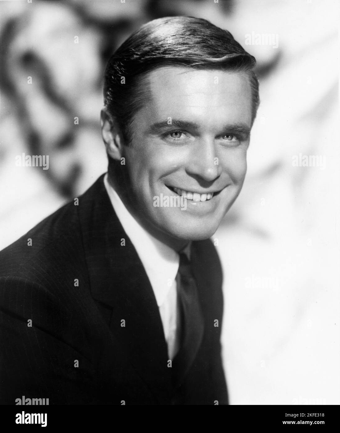 GEORGE PEPPARD Portrait au PETIT DÉJEUNER AU réalisateur DE TIFFANY en 1961, BLAKE EDWARDS, roman Truman Capote Jurow-Shepherd / Paramount Pictures Banque D'Images