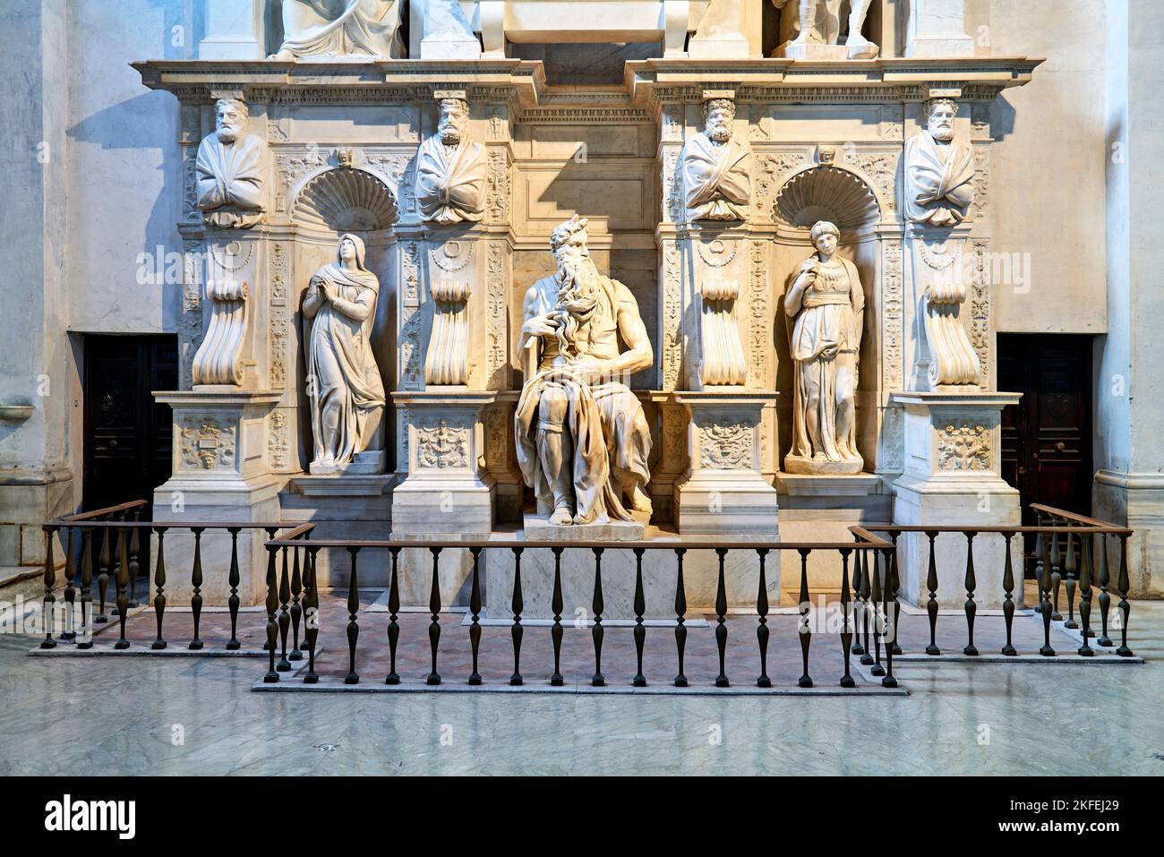 Rome Lazio Italie. San Pietro in Vincoli (Saint Peter in Chains). Moïse est une sculpture de l'artiste italien Michel-Ange Buonarroti Banque D'Images