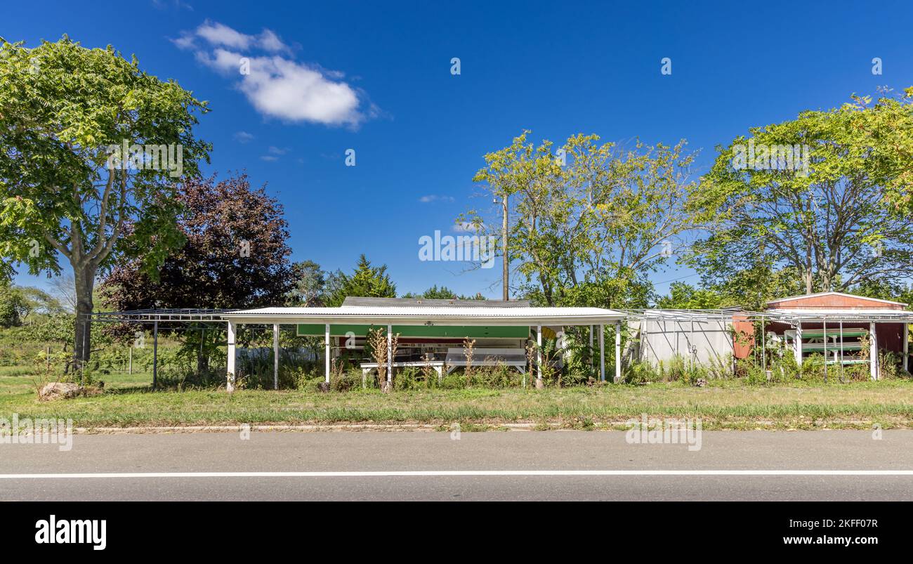 Site abandonné de l'ancien marché Hay Ground à Bridgehampton, NY Banque D'Images