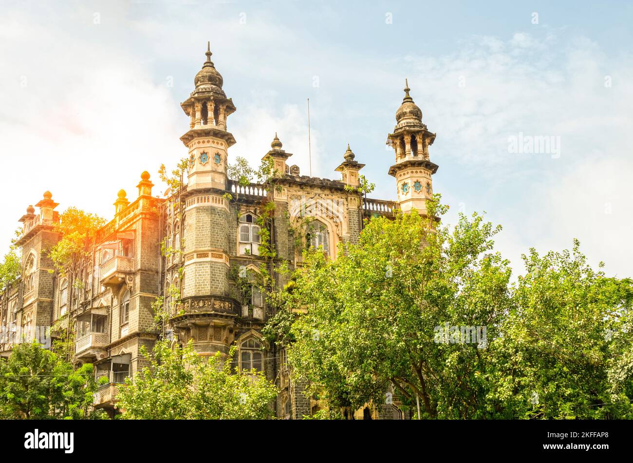 Soirée d'été et architecture britannique historique à Mumbai, Inde Banque D'Images