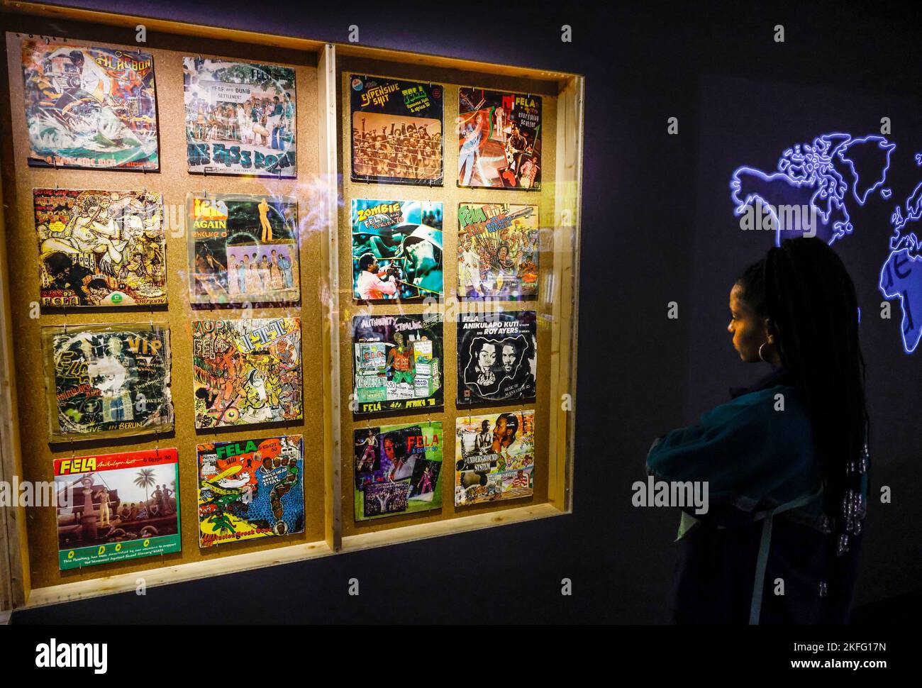EXPOSITION RÉTROSPECTIVE FELA KUTI À PARIS Banque D'Images