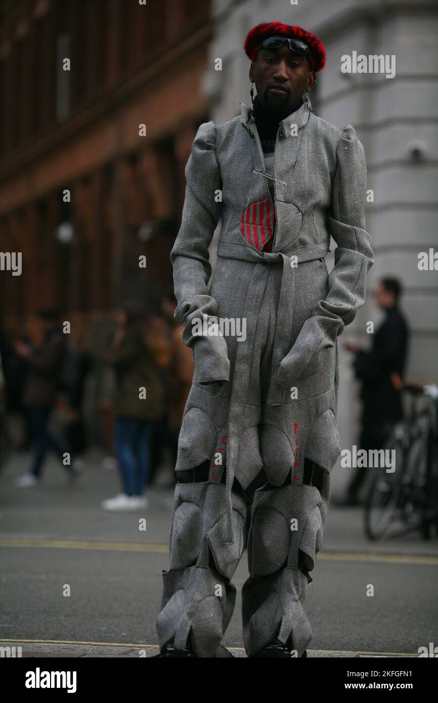 Cool élégant style urbain tendance homme à Londres Banque D'Images