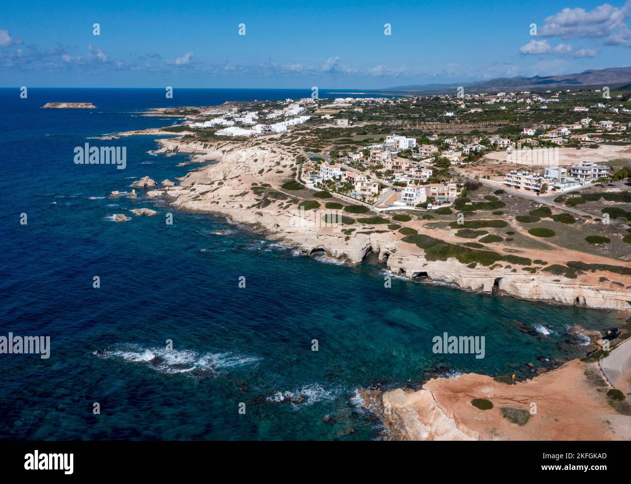 Propriété de luxe en front de mer, Grottes de mer, Peia, Paphos, Chypre Banque D'Images