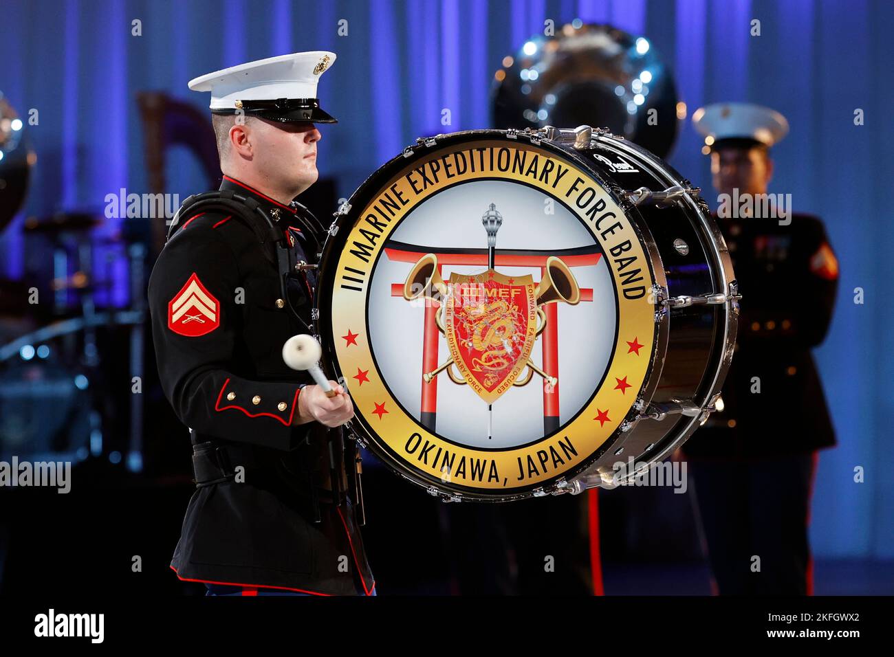 Tokyo, Japon. 18th novembre 2022. US Marines 3rd la bande de la Force expéditionnaire se produit pendant le Festival de marche 2022 des Forces d'autodéfense du Japon (JSDF) à Nippon Budokan à Tokyo. Le festival est le plus grand événement musical de la Force d'autodéfense japonaise (JSDF), qui se tient chaque année autour de novembre. Elle fait partie de la commémoration de la JSDF Day. Cette année, des groupes de musique militaire étrangers des États-Unis, de Papouasie-Nouvelle-Guinée et du Pakistan se sont produit au Festival. (Image de crédit: © Rodrigo Reyes Marin/ZUMA Press Wire) Banque D'Images