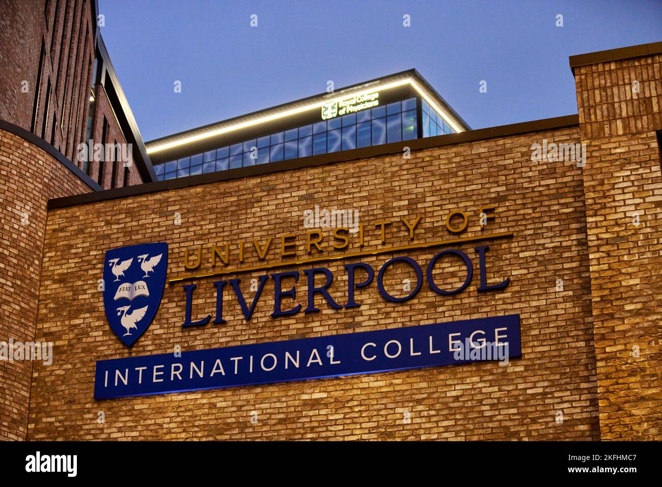 Panneau University of Liverpool International College Banque D'Images