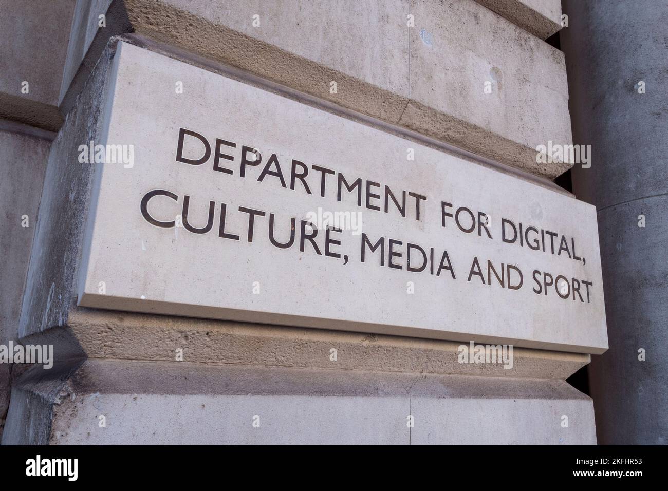 Le Département du numérique, de la culture, des médias et du sport (DCMS) sur Whitehall, Londres, Royaume-Uni. Banque D'Images