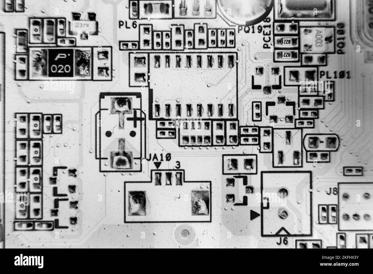 résistances sur la carte de circuit imprimé bleue. pcb Banque D'Images