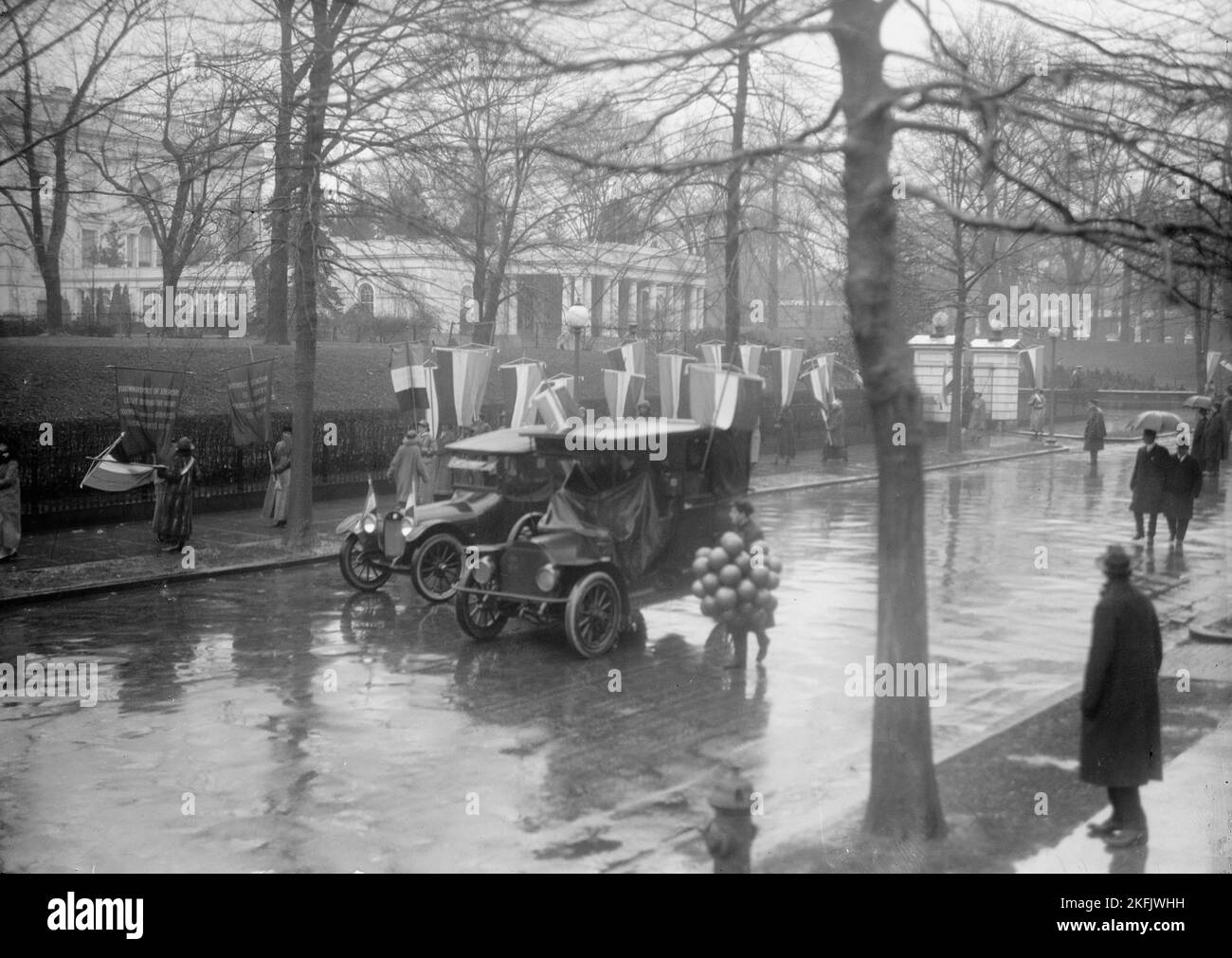 Femme au suffrage - Pickets à la Maison Blanche, 1917. Banque D'Images