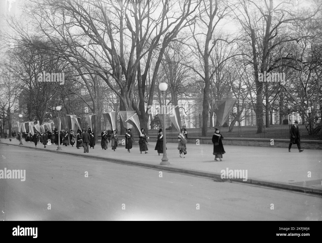Femme au suffrage - Pickets à la Maison Blanche, 1917. Banque D'Images