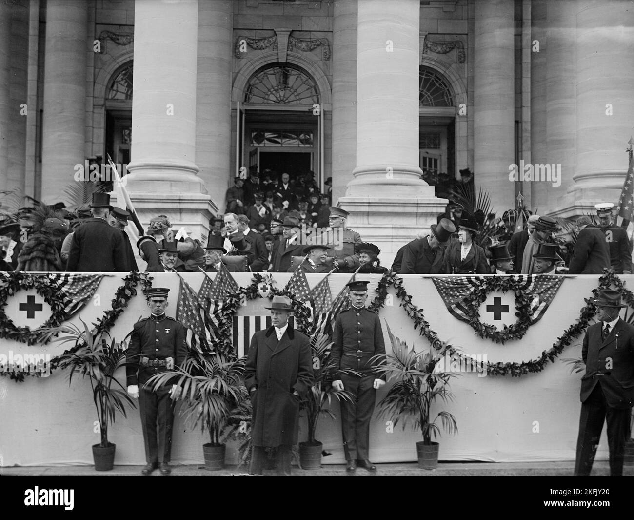 Croix-Rouge, américaine - inauguration de l'édifice, notamment : Jusserand; Wilson; Taft; Mme Wilson, 1917. Banque D'Images