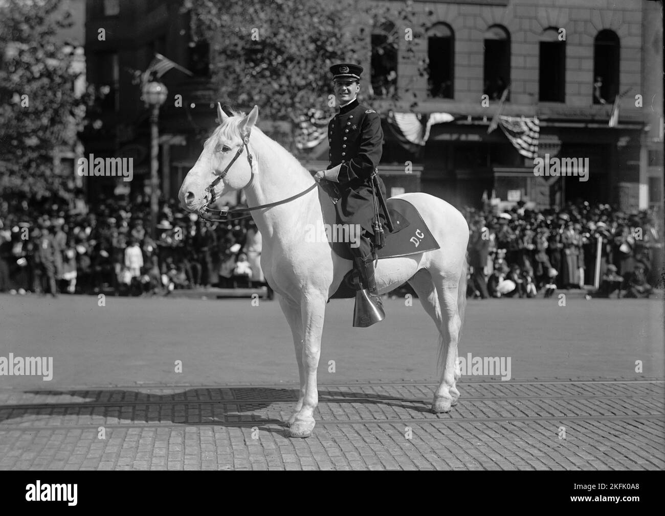 Parade sur Pennsylvania Ave., entre 1910 et 1921. Banque D'Images