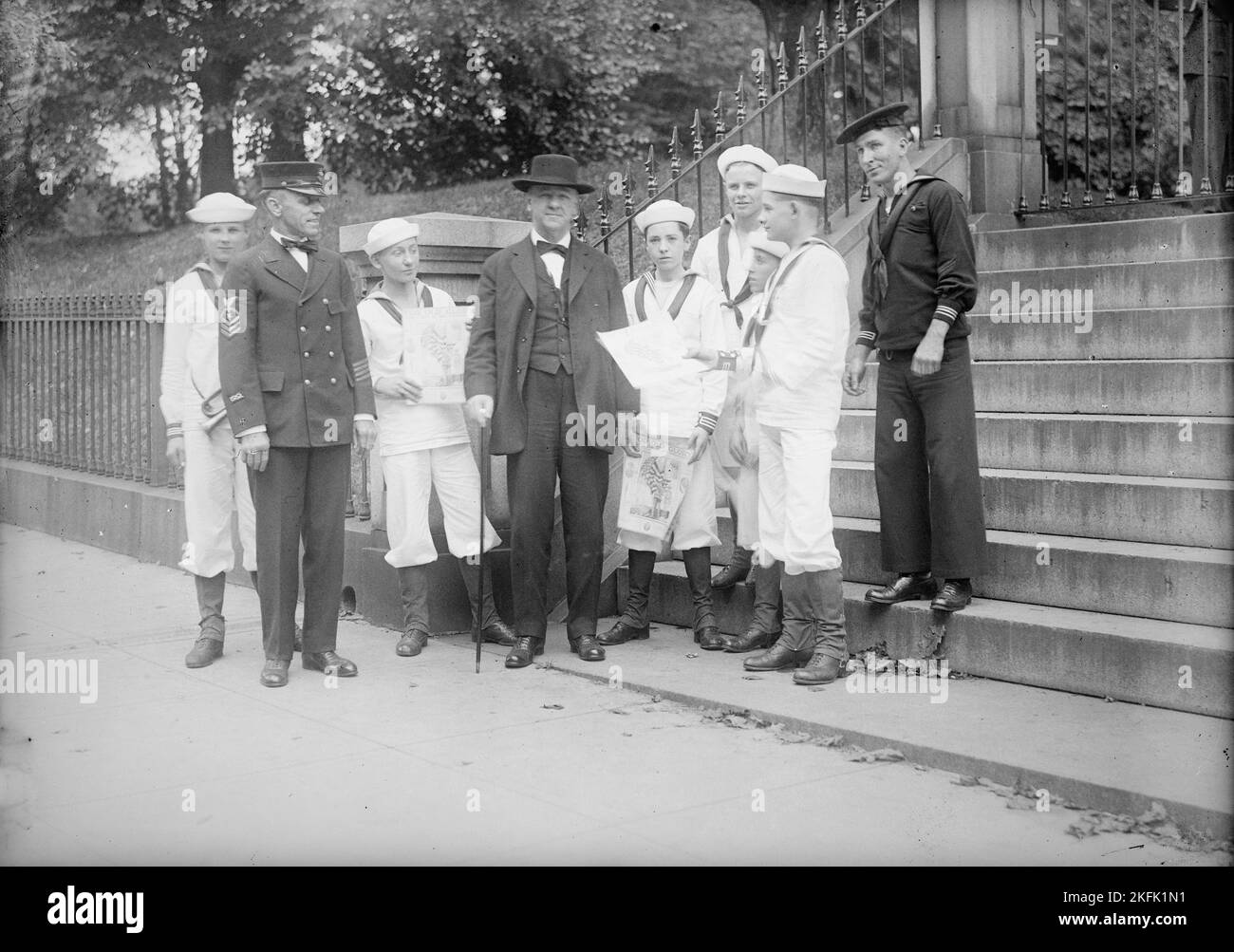 Scouts navals avec Daniels à la Maison Blanche, 1917. Banque D'Images