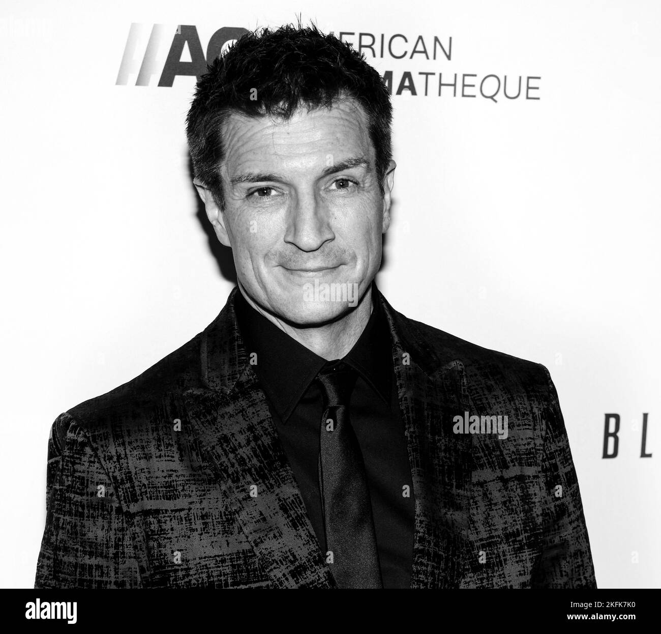 Los Angeles, CA - 17 novembre 2022 : Nathan Fillion assiste aux American Cinematheque Awards 36th en l'honneur de Ryan Reynolds au Beverly Hilton Banque D'Images Los Angeles, CA - 17 novembre 2022 : Nathan Fillion assiste aux American Cinematheque Awards 36th en l'honneur de Ryan Reynolds au Beverly Hilton Banque D'Images