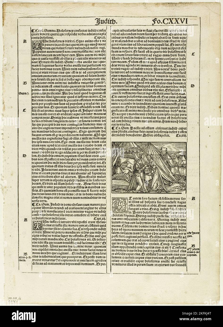 Judith et sa Maid plaçant la tête des Holofernes dans un sac de Biblia latina, plaque six de bois de Livres du XVIe siècle, 1522, assemblé en portefeuille par Max Geisberg, 1937. Attribué à Hans Springinklee. Banque D'Images