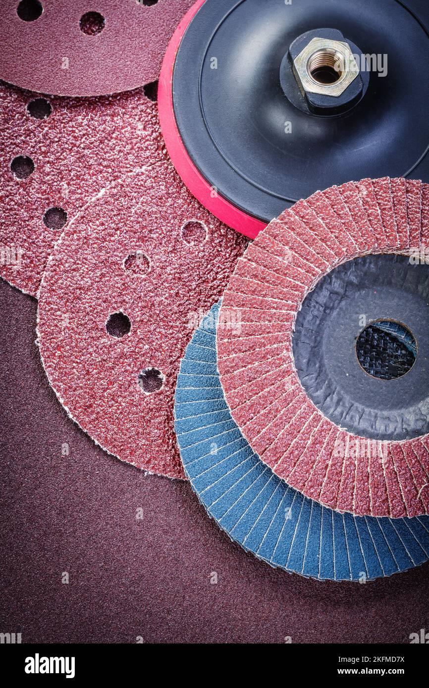 Papier De Polissage Disques De Ponçage Roues à Lamelles Abrasives Sur Fond  Métallique