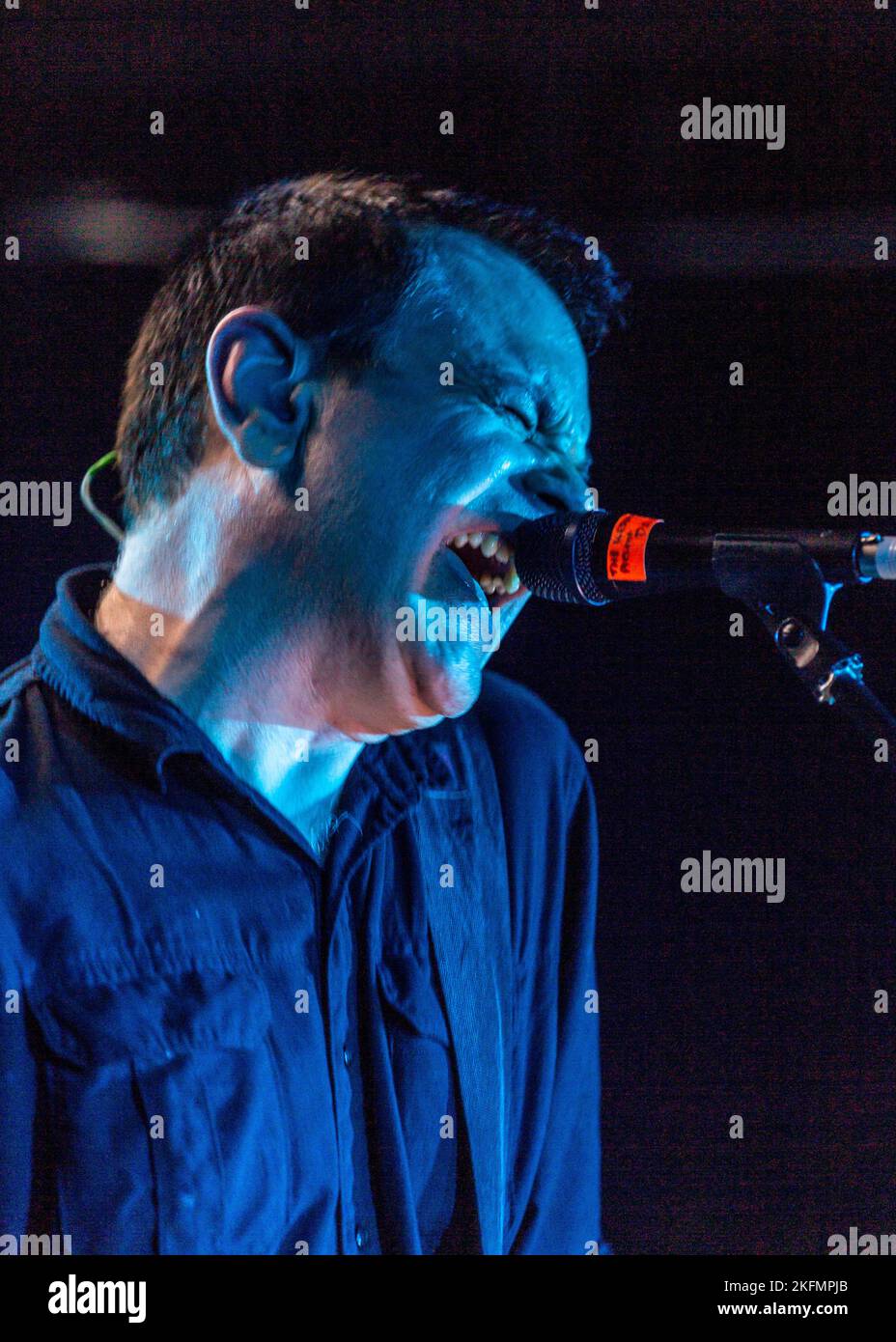 David Gedge chanteur avec le cadeau de mariage - en concert à l'Aquarium, Lowestoft, Suffolk - le 9 décembre 2016 Banque D'Images David Gedge chanteur avec le cadeau de mariage - en concert à l'Aquarium, Lowestoft, Suffolk - le 9 décembre 2016 Banque D'Images