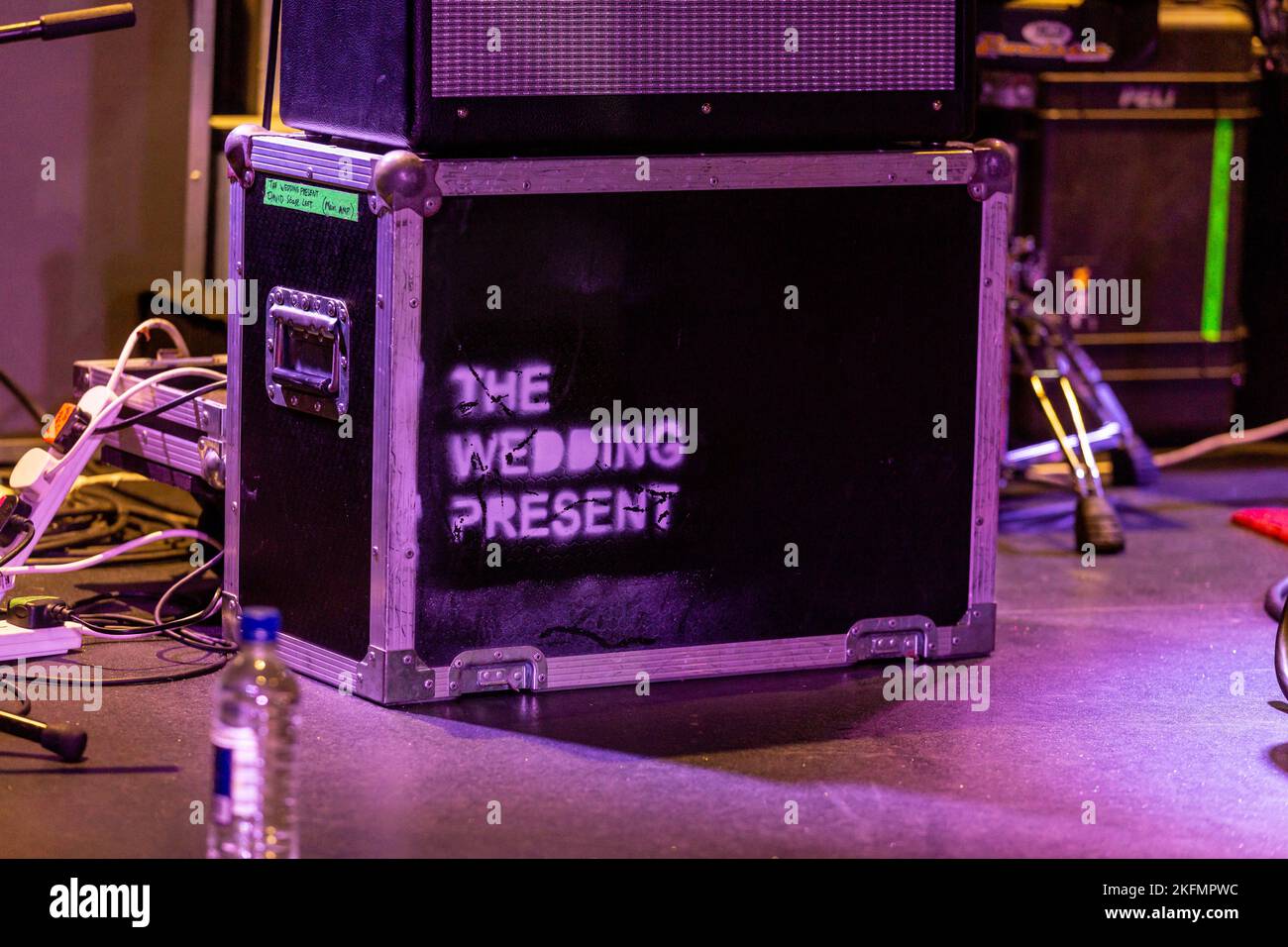 Le cadeau de mariage - amplificateur sur scène - concert à l'Aquarium, Lowestoft, Suffolk - le 9 décembre 2016 Banque D'Images Le cadeau de mariage - amplificateur sur scène - concert à l'Aquarium, Lowestoft, Suffolk - le 9 décembre 2016 Banque D'Images