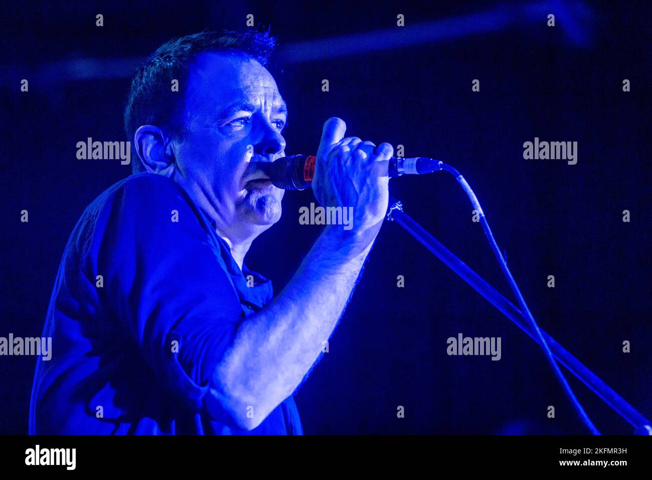 David Gedge chanteur avec le cadeau de mariage - en concert à l'Aquarium, Lowestoft, Suffolk - le 9 décembre 2016 Banque D'Images
