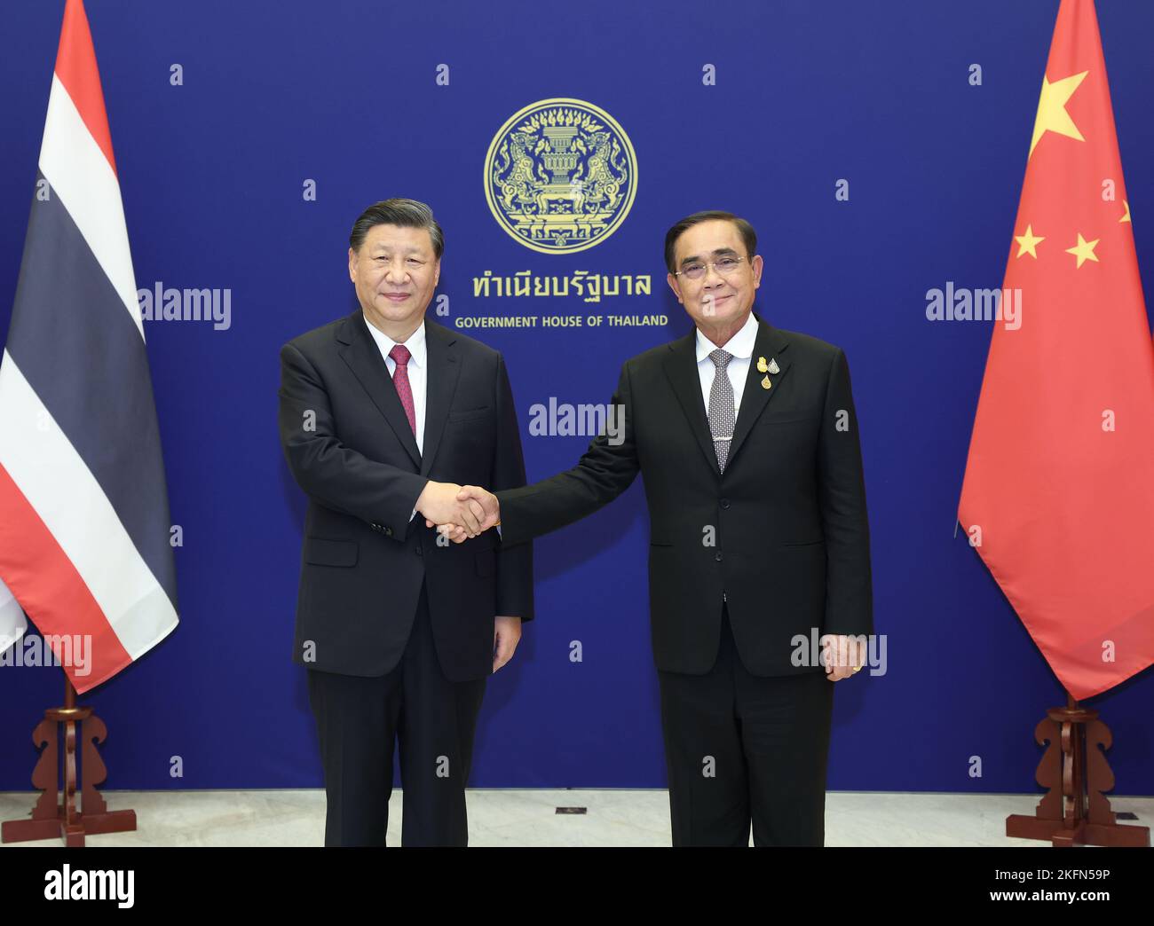 Bangkok, Thaïlande. 19th novembre 2022. Le président chinois Xi Jinping a des entretiens avec le Premier ministre thaïlandais Prayut Chan-o-cha à la Maison du gouvernement à Bangkok, en Thaïlande, le 19 novembre 2022. Credit: Yao Dawei/Xinhua/Alay Live News Banque D'Images