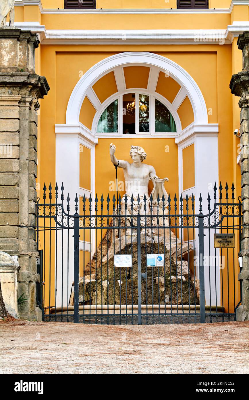 Rome Lazio Italie. La Galleria Nazionale d'Arte Antica ou la Galerie nationale d'Art ancien, un musée d'art du Palazzo Barberini. Statue d'Apollo Citaredo Banque D'Images