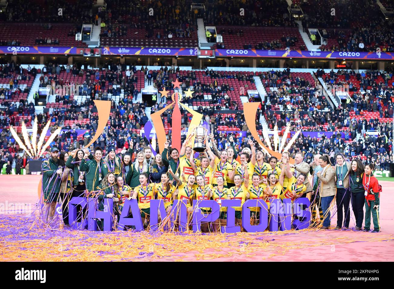 Manchester, Royaume-Uni. 19th novembre 2022. Manchester ANGLETERRE - 19 NOVEMBRE.l'Australie célèbre après avoir remporté la finale de la coupe du monde de rugby entre l'Australie et la Nouvelle-Zélande au Old Trafford sur 19 novembre - 2022 à Manchester Angleterre. Credit: PATRICK ANTHONISZ/Alamy Live News Banque D'Images