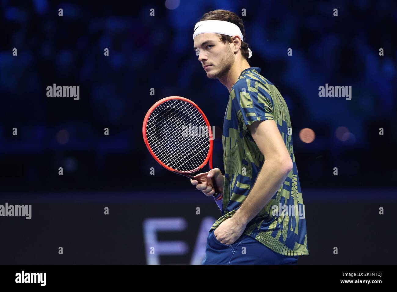 Taylor Fritz des États-Unis semble abattu lors de la demi-finale du match des célibataires entre Novak Djokovic de Serbie et Taylor Fritz des États-Unis le septième jour des finales du Tour mondial de l'ATP de Nitto à Pala Alpitour sur 19 novembre 2022 à Turin, Italie Banque D'Images Taylor Fritz des États-Unis semble abattu lors de la demi-finale du match des célibataires entre Novak Djokovic de Serbie et Taylor Fritz des États-Unis le septième jour des finales du Tour mondial de l'ATP de Nitto à Pala Alpitour sur 19 novembre 2022 à Turin, Italie Banque D'Images