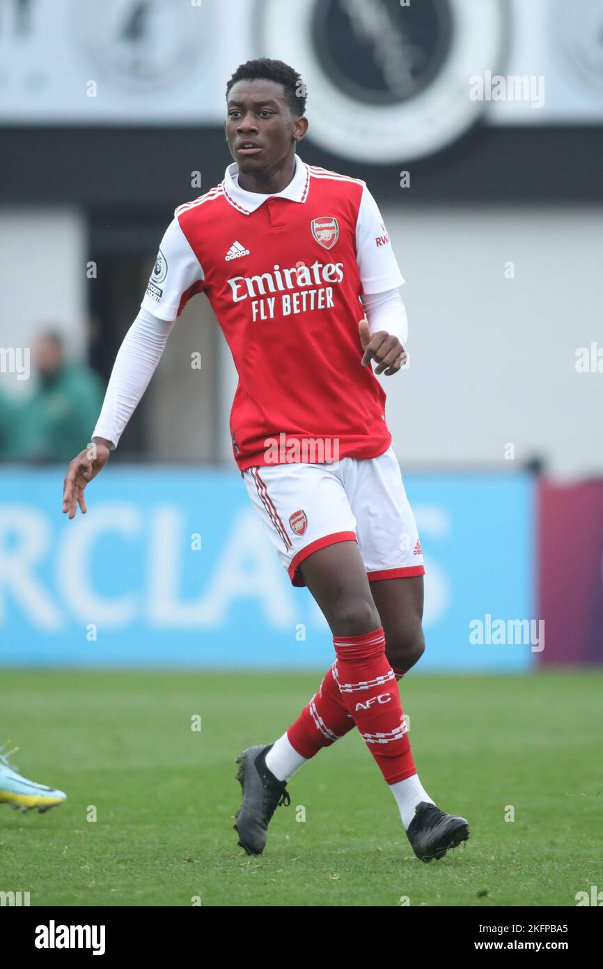 Borehamwood, Royaume-Uni. 19th novembre 2022. Khayon Edwards d'Arsenal U23 lors du match de la coupe de Premier League entre Arsenal U23 et Stoke City U23 à Meadow Park, à Borehamwood, en Angleterre, le 19 novembre 2022. Photo de Joshua Smith. Utilisation éditoriale uniquement, licence requise pour une utilisation commerciale. Aucune utilisation dans les Paris, les jeux ou les publications d'un seul club/ligue/joueur. Crédit : UK Sports pics Ltd/Alay Live News Banque D'Images