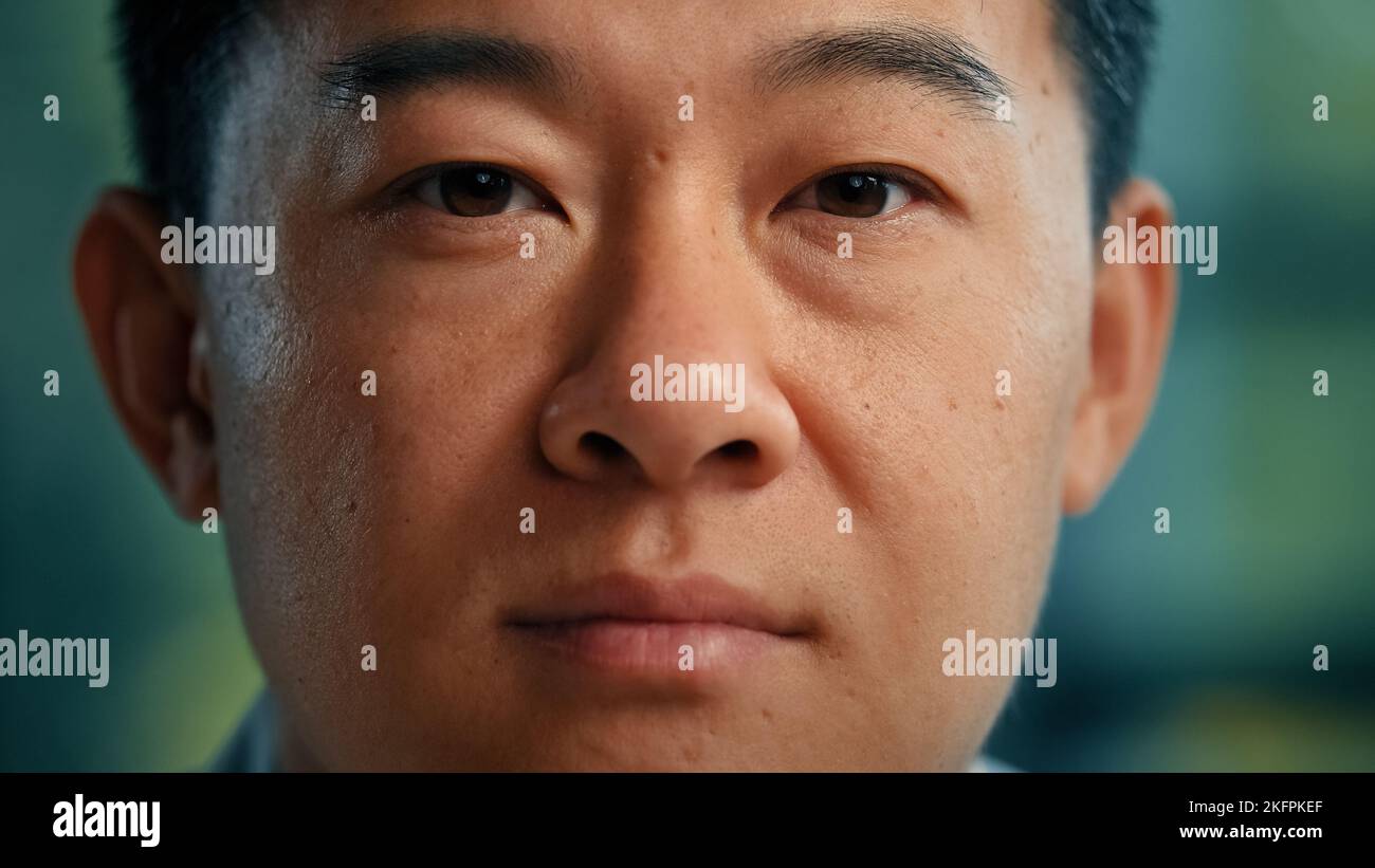 Homme ethnique asiatique japonais homme 40s homme d'affaires d'âge moyen employé coréen adulte homme avocat agent d'affaires beau en bonne santé homme masculin propriétaire Banque D'Images
