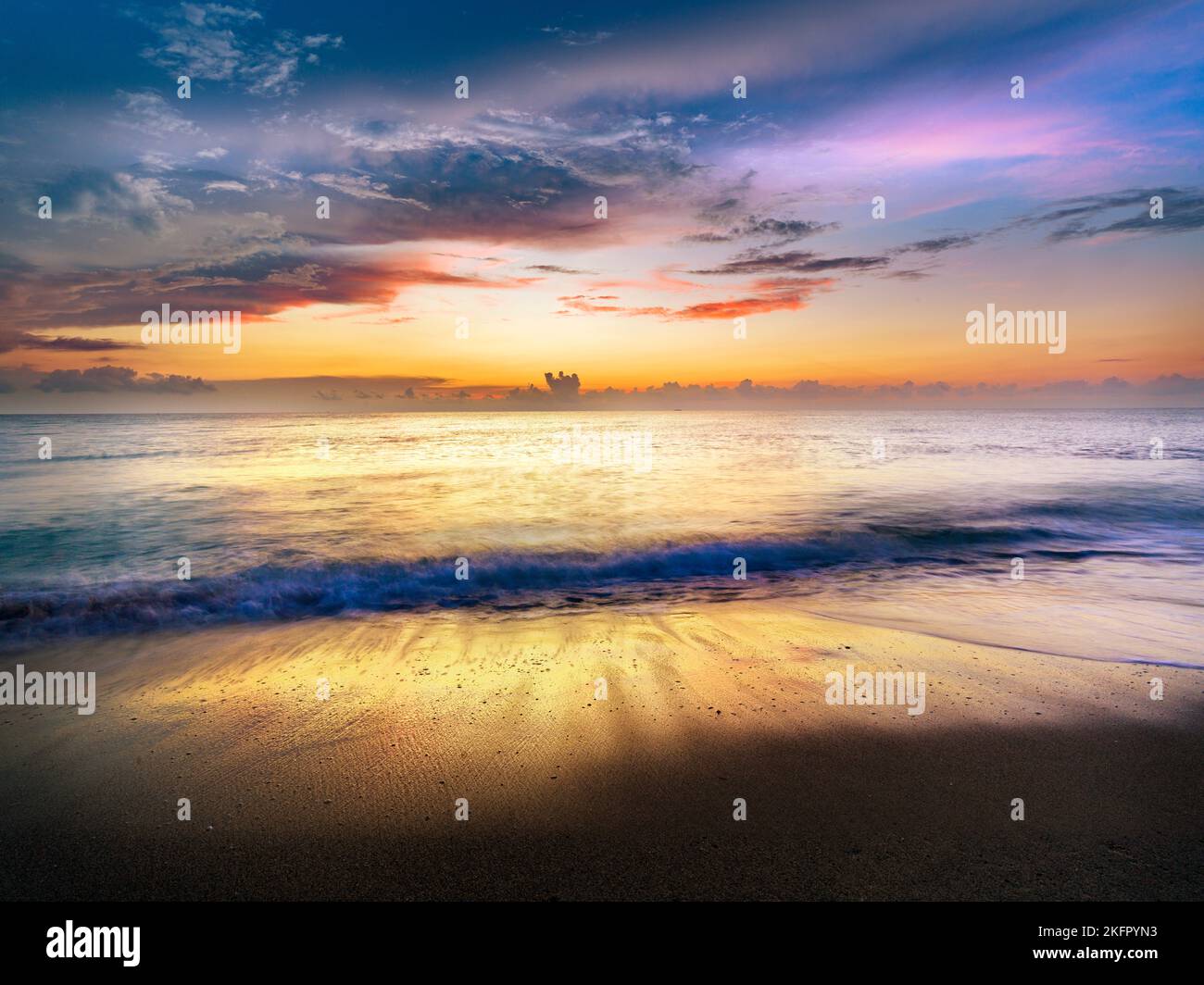 Magnifique Sunrise Hollywood Beach, Sunrise Miami, Floride du Sud, États-Unis Banque D'Images Magnifique Sunrise Hollywood Beach, Sunrise Miami, Floride du Sud, États-Unis Banque D'Images