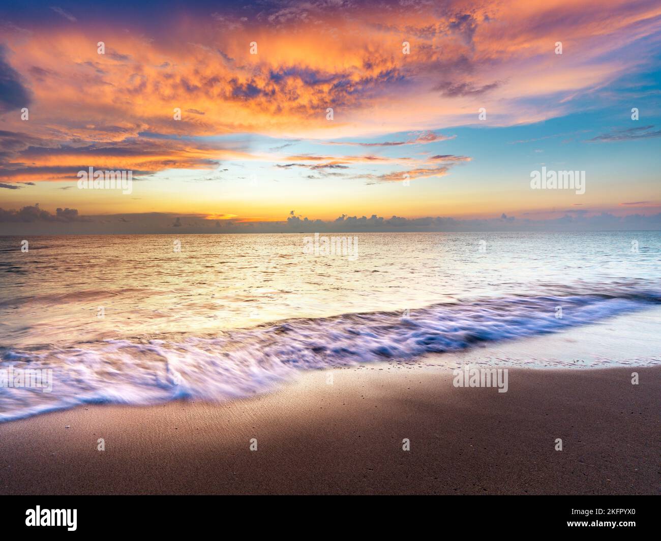 Magnifique Sunrise Hollywood Beach, Sunrise Miami, Floride du Sud, États-Unis Banque D'Images Magnifique Sunrise Hollywood Beach, Sunrise Miami, Floride du Sud, États-Unis Banque D'Images