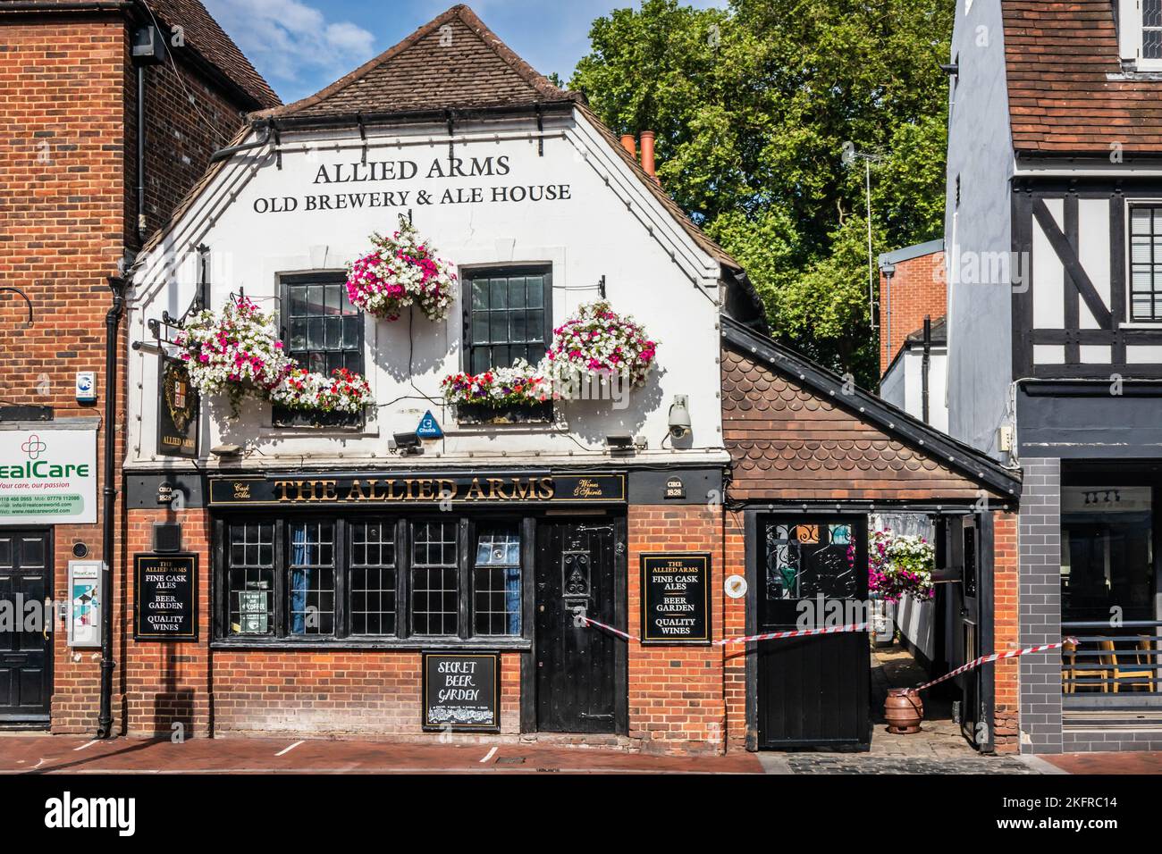 Ancienne brasserie et maison de bière Allied Arms, Reading, Berkshire, Angleterre Banque D'Images