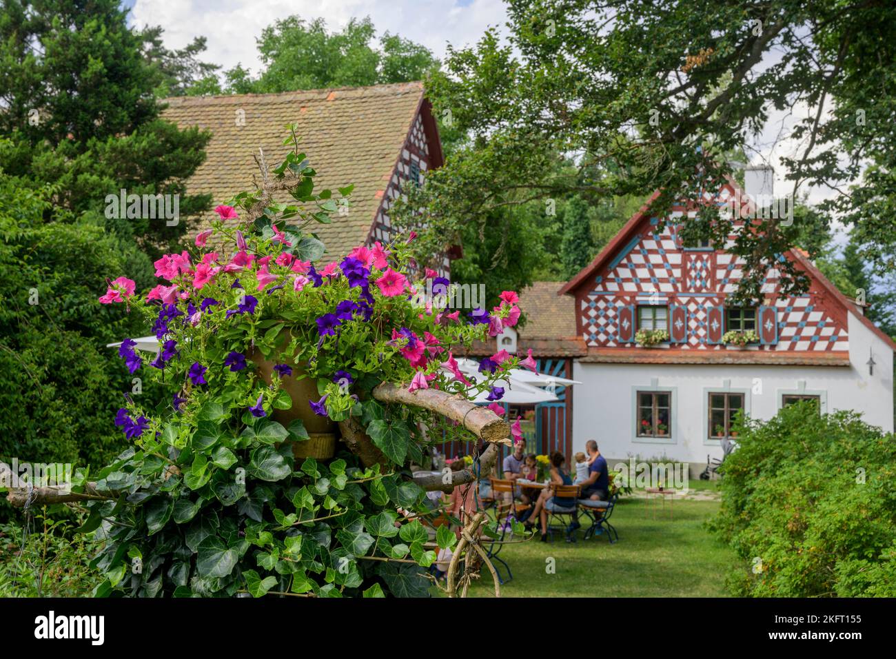 Restaurant Skanzen dans le village des musées avec maisons à colombages d'Egerland, Doubrava, Karlovarský kraj, République Tchèque, Europe Banque D'Images
