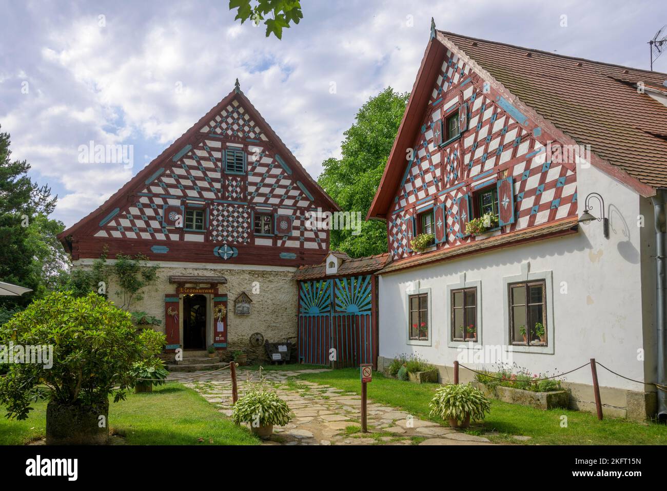 Restaurant Skanzen dans le village des musées avec maisons à colombages d'Egerland, Doubrava, Karlovarský kraj, République Tchèque, Europe Banque D'Images