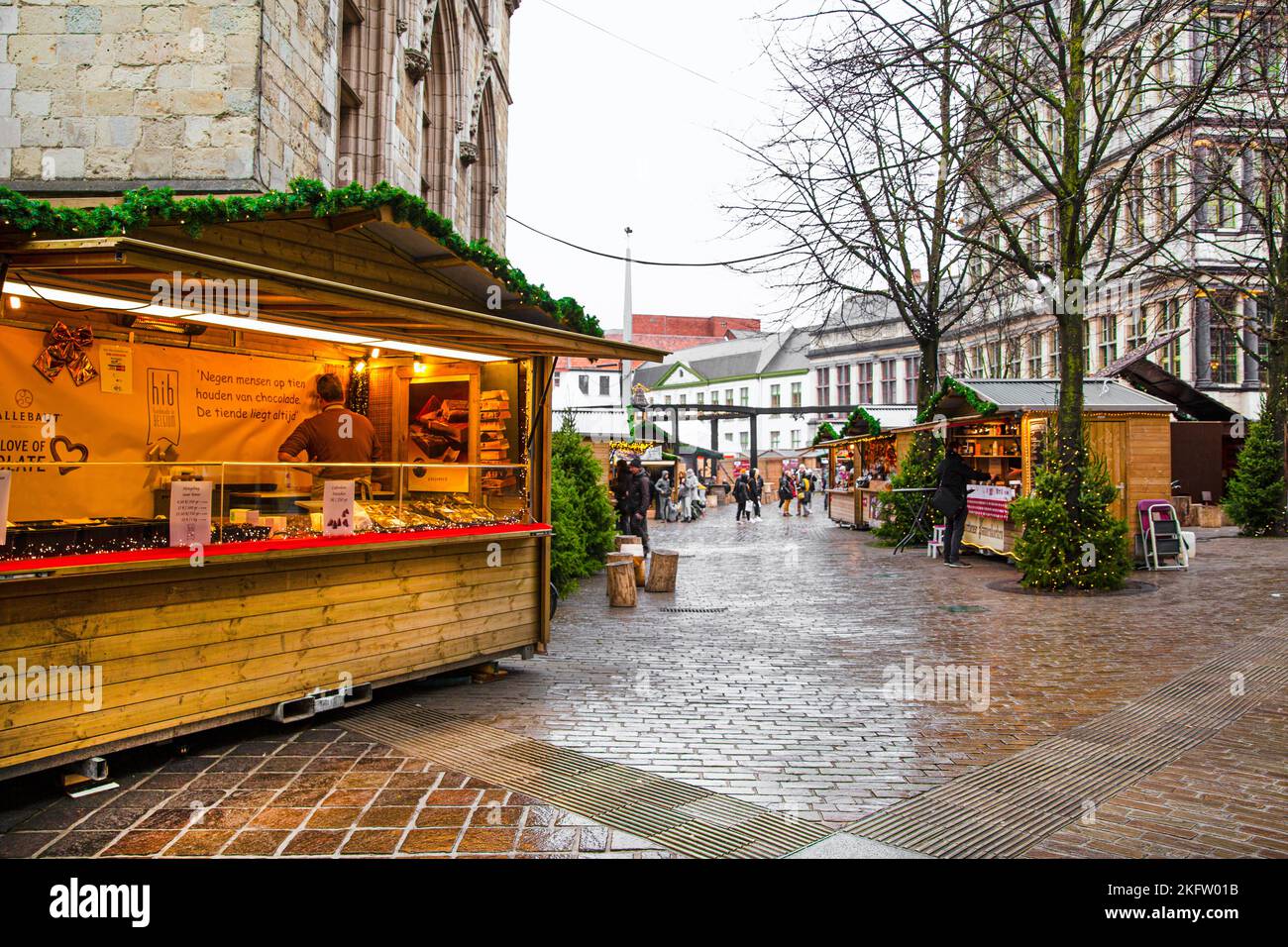 16 décembre 2019, Gand, Belgique. Pavillon de la foire de Noël sur le marché de Noël. Banque D'Images