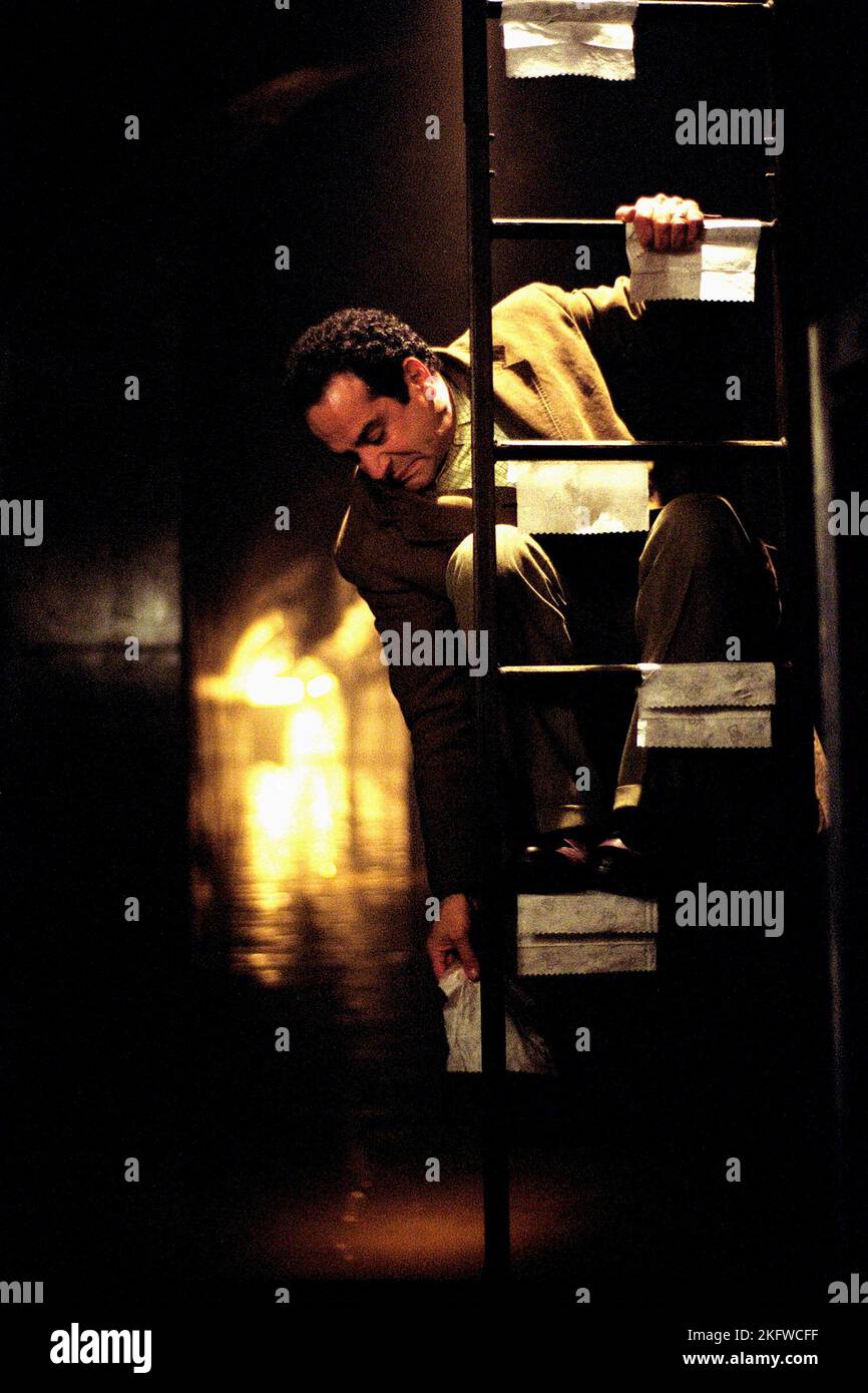 TONY SHALHOUB, MONK, 2002 Banque D'Images