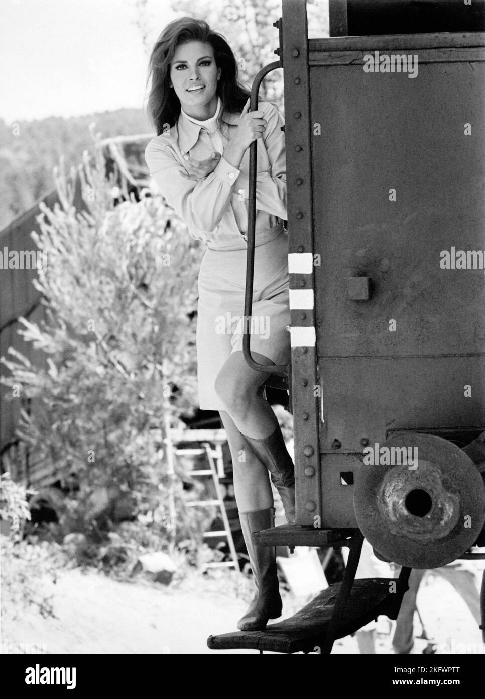 RAQUEL WELCH LE PLUS GRAND ENSEMBLE DE TOUS (1968), réalisé par KEN ANNAKIN. Credit : M.G.M. / Album Banque D'Images