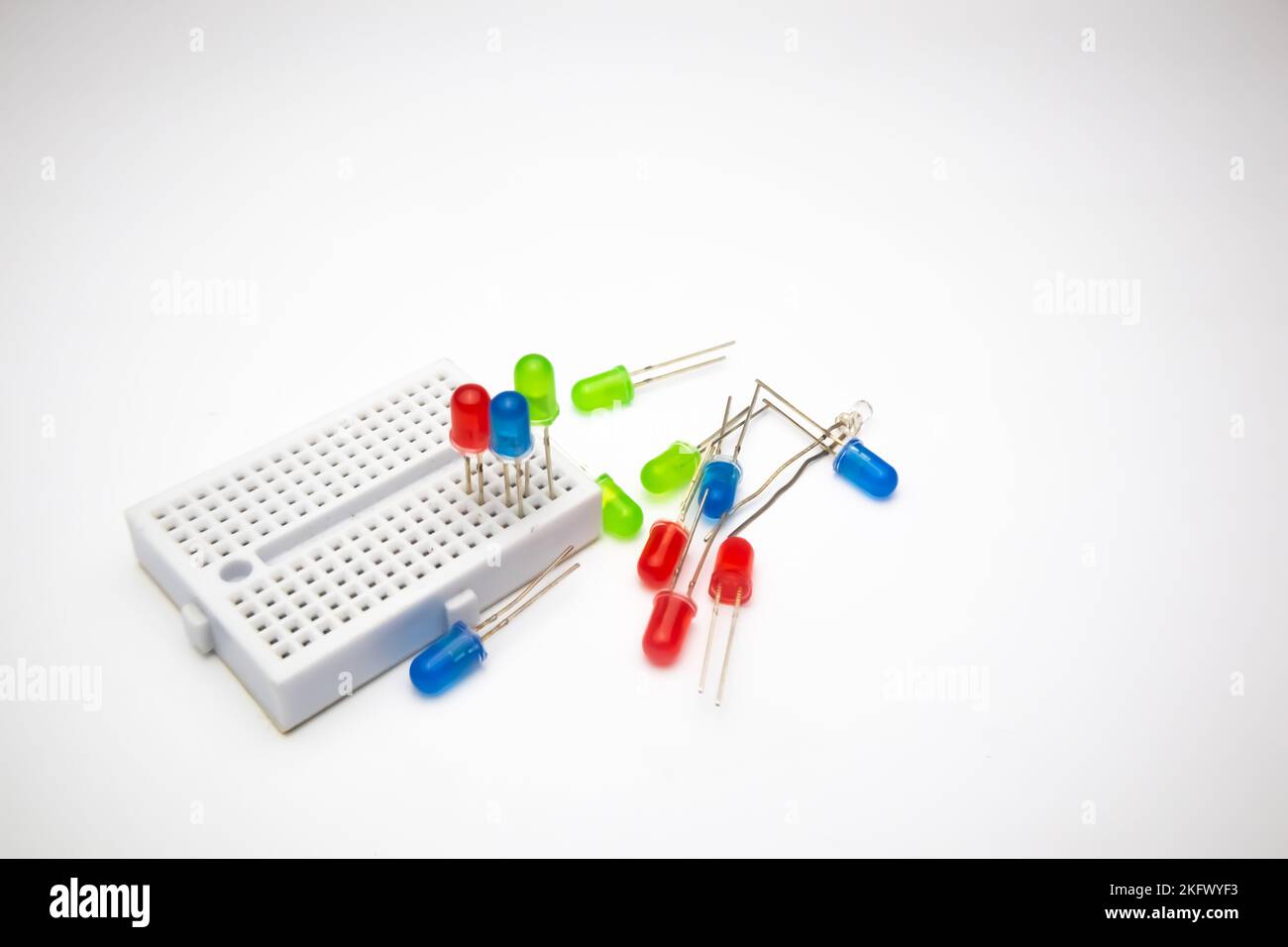 Un ensemble de LED (diode électroluminescente) au-dessus de la carte de projet Banque D'Images