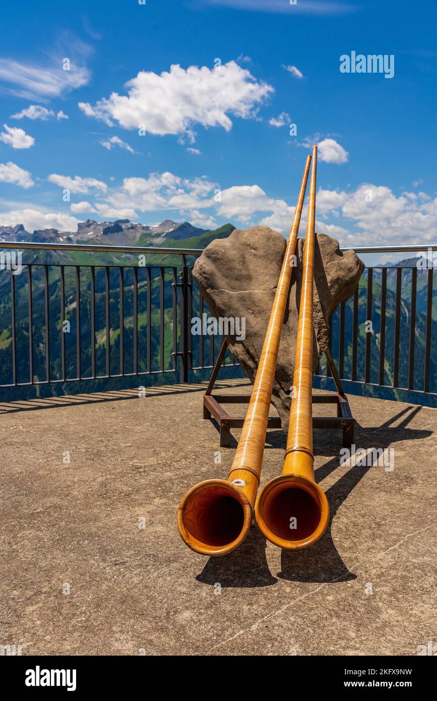 Alphorn, instrument à vent en bois. Banque D'Images
