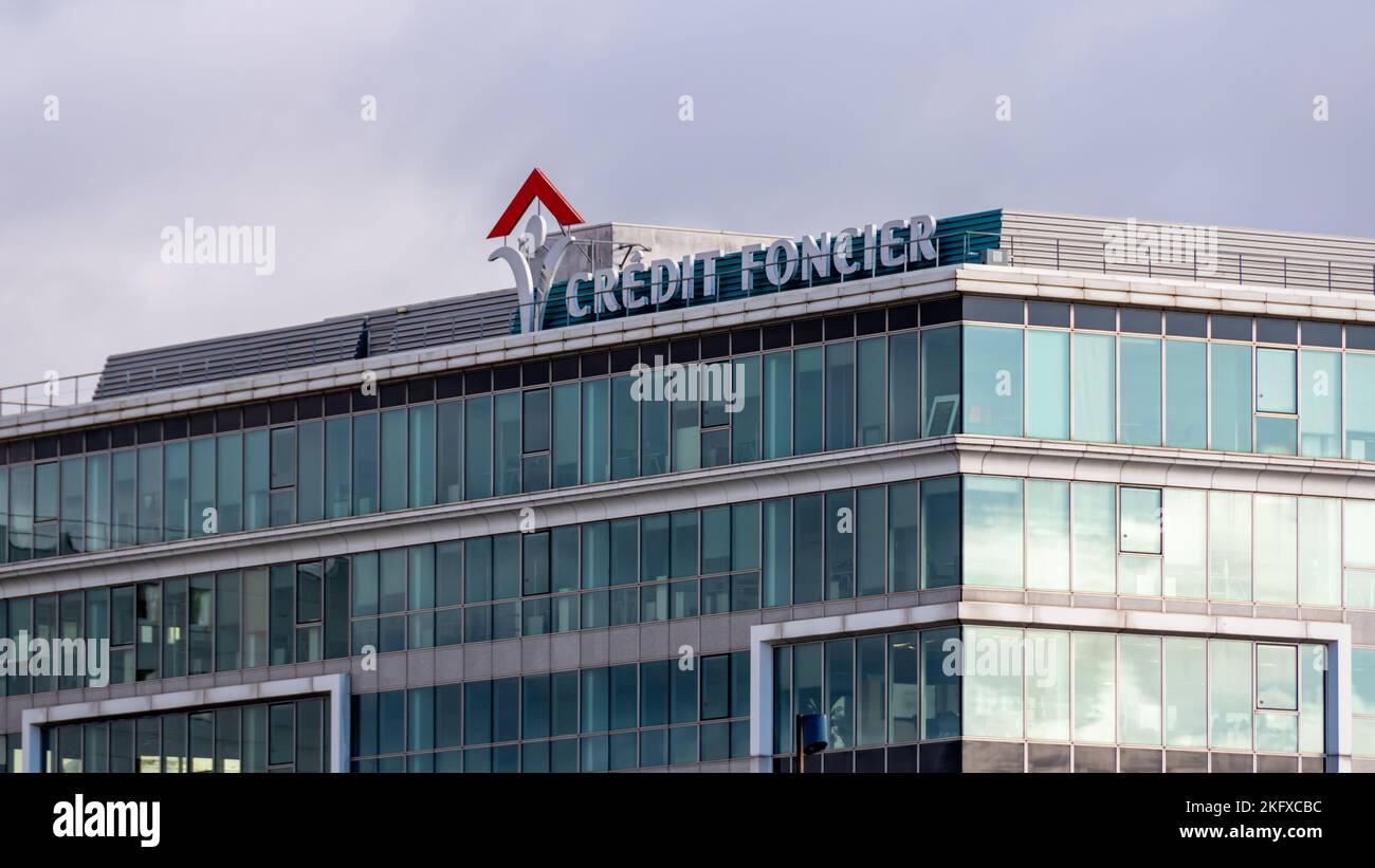Vue sur le bâtiment crédit foncier de France, une organisation financière spécialisée dans le financement immobilier en France Banque D'Images