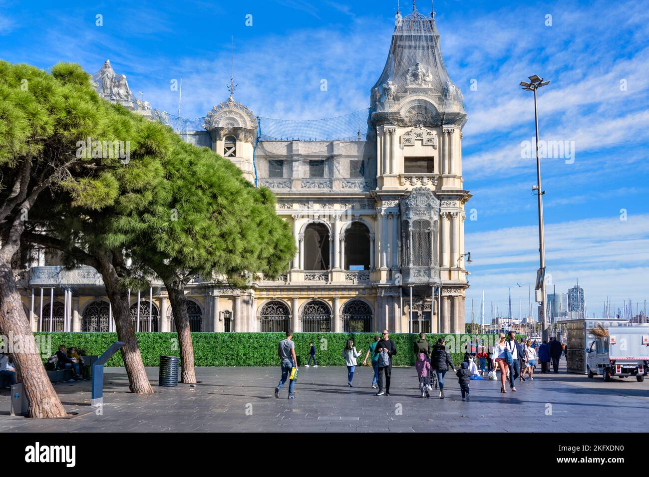 Bâtiment de l'ancienne Autorité portuaire, Port Vell, Barcelone, Espagne, novembre 2022 Banque D'Images